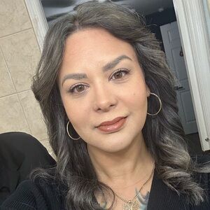 Meet your Posher, Deliza